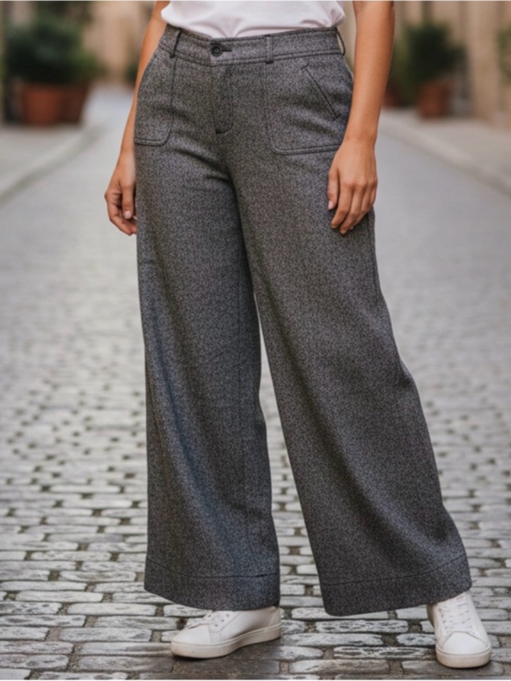 🫶🏻 Vintage Fashion Bug Wide-Leg Gray Pants